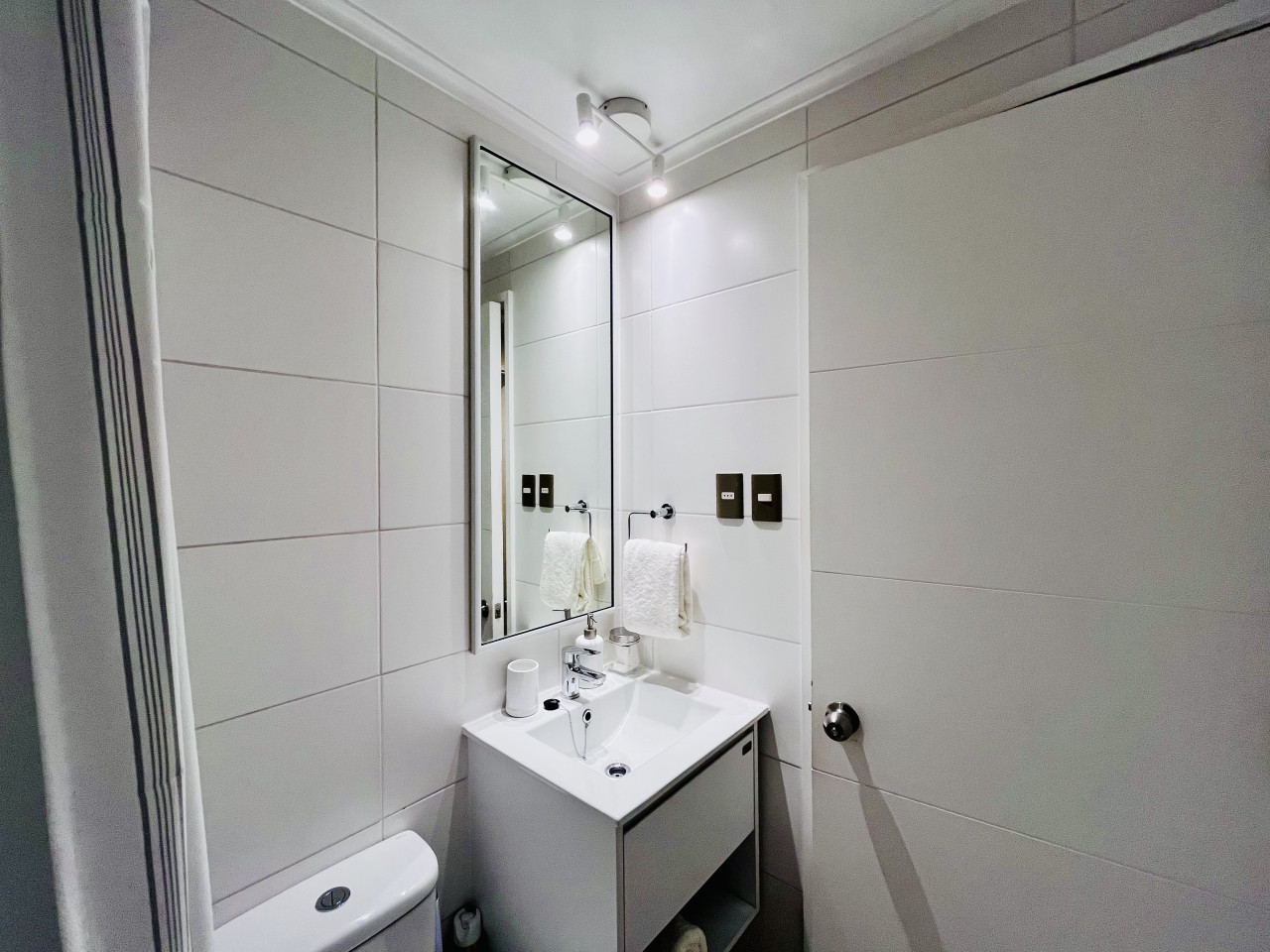 Urban Plaza Yungay | Home Office Laundry Wifi - Santiago