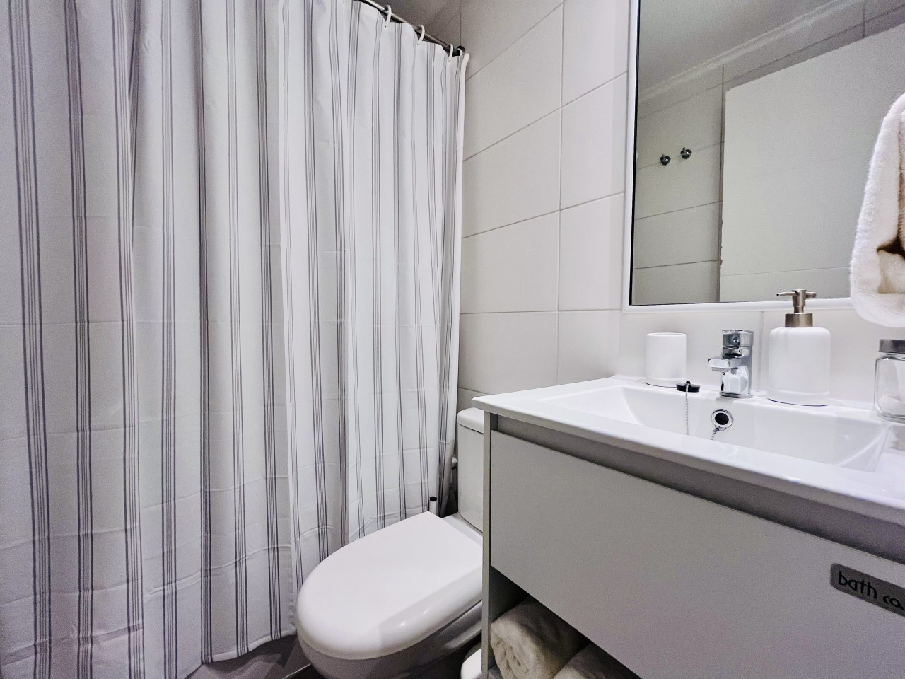 Urban Plaza Yungay | Home Office Laundry Wifi - Santiago