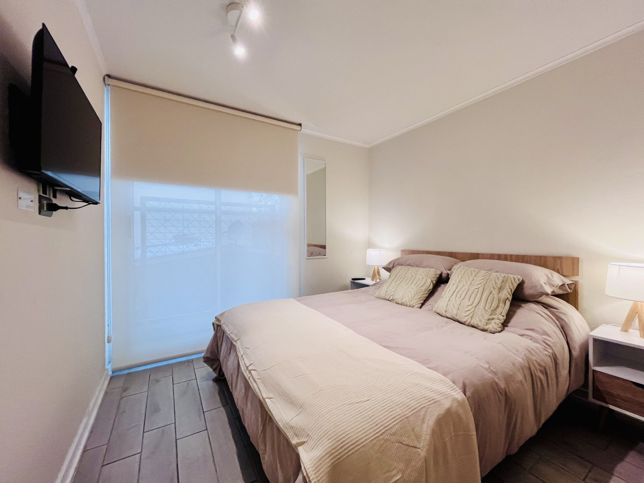 Urban Plaza Yungay | Home Office Laundry Wifi - Santiago