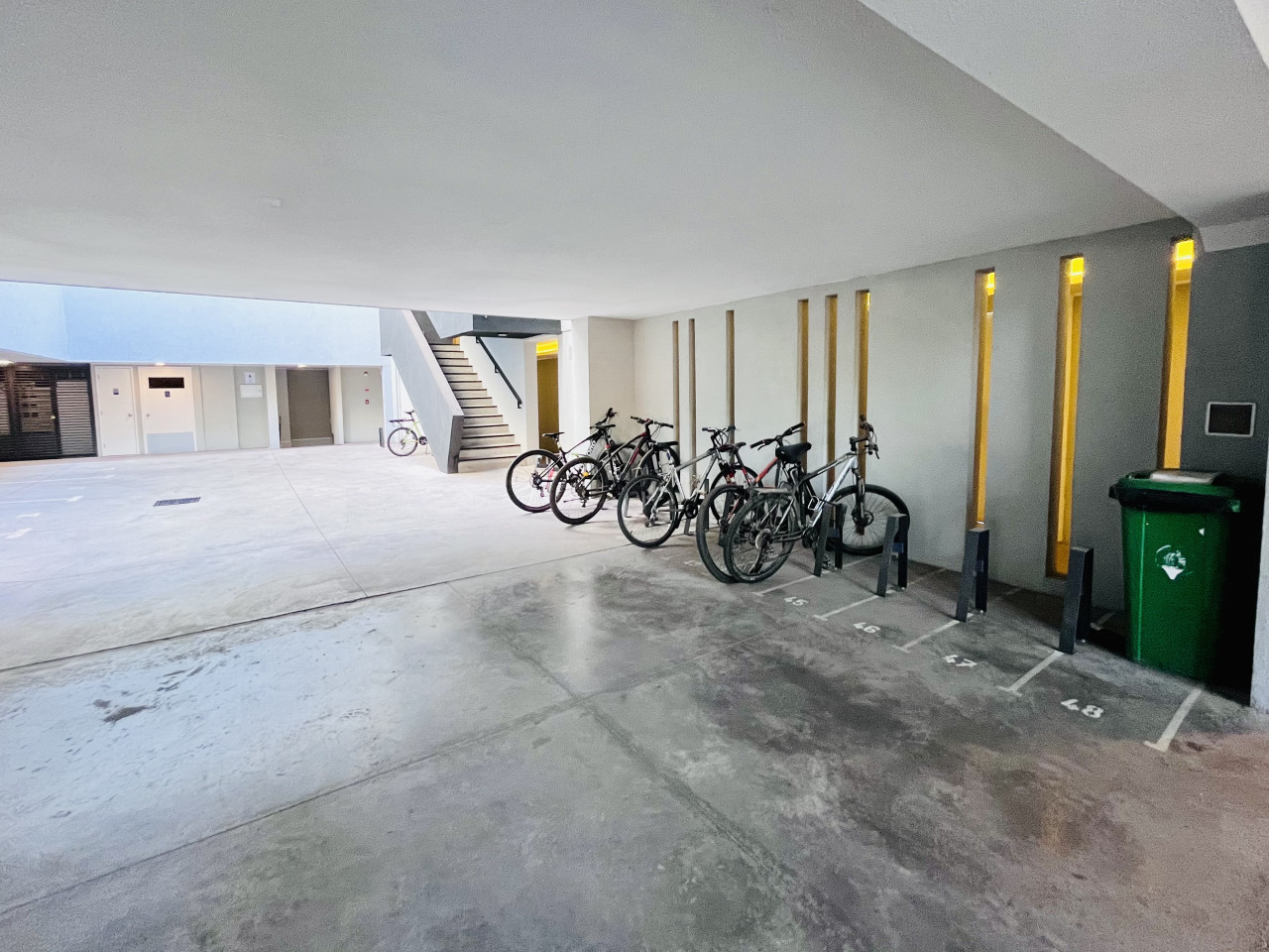 Urban Plaza Yungay | Home Office Laundry Wifi - Santiago