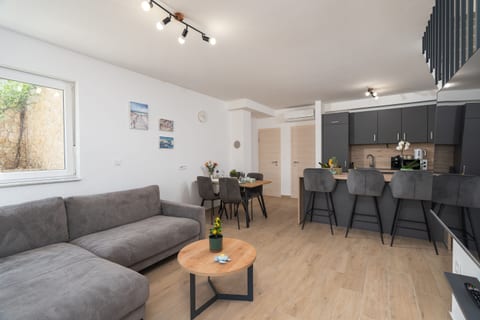 Apartments Antonija and Robert - Unit 376638-13