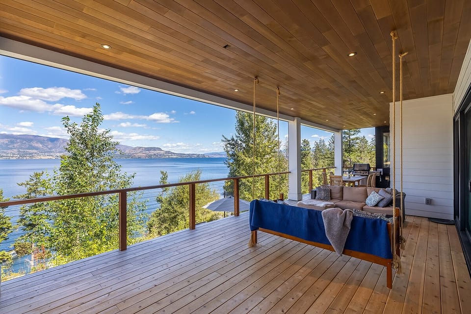 Winter Lakeview Retreat, Sauna & Hot Tub image 1