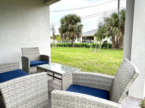 4 bedrooms SW Cape Coral, office, screened patio