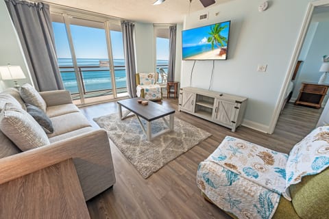 Amazing Living Room with Views of the Ocean!