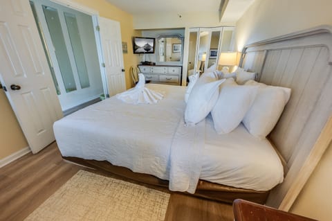 Beach Colony 1704 - 1 Bedroom