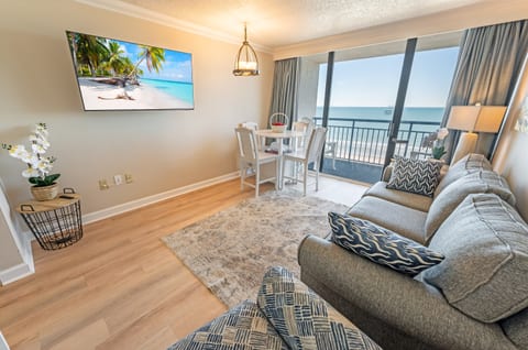 Amazing Living Room with Views of the Ocean!