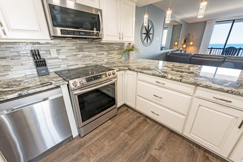 Large Kitchen Area