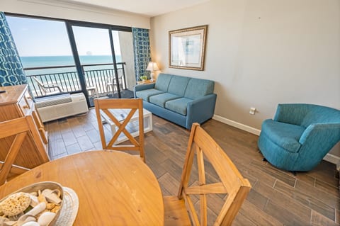 Amazing Living Room with Views of the Ocean 🌊☀️