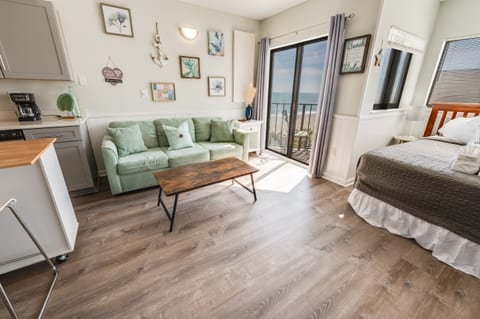 Large Living/Dining Room Area, Beautifully Decorated