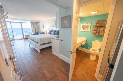 King Bed, Direct Oceanfront