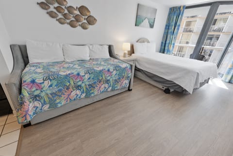 Sands Ocean Club 933 - Studio