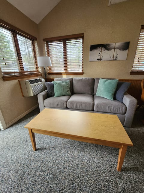 Evergreen Lodge