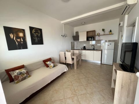 Apartments Dobrila - Unit 376847-13
