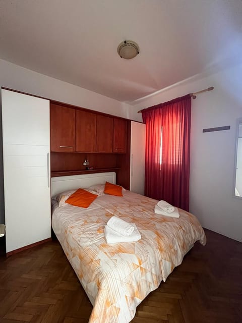 Apartments Dobrila - Unit 376847-13