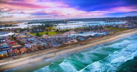 Ocean Front Steps to Mission Beach, Bay, Remodeled