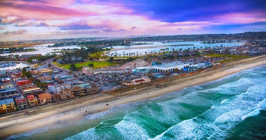 Ozeanfront, Schritte zum Mission Beach, Bucht, renoviert - San Diego