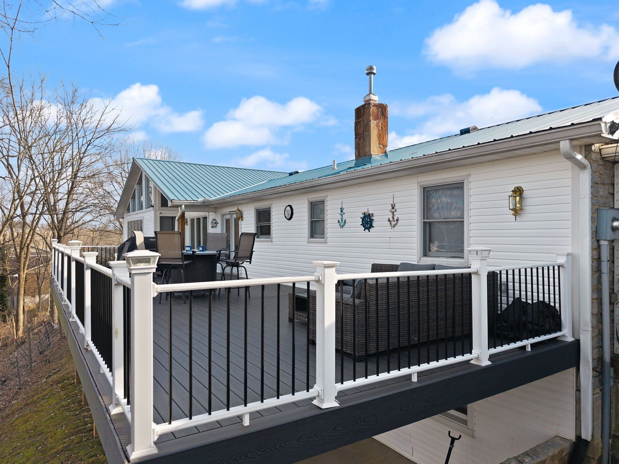 Lake Cumberland • Sleeps 16 • Mancave • Lake Views