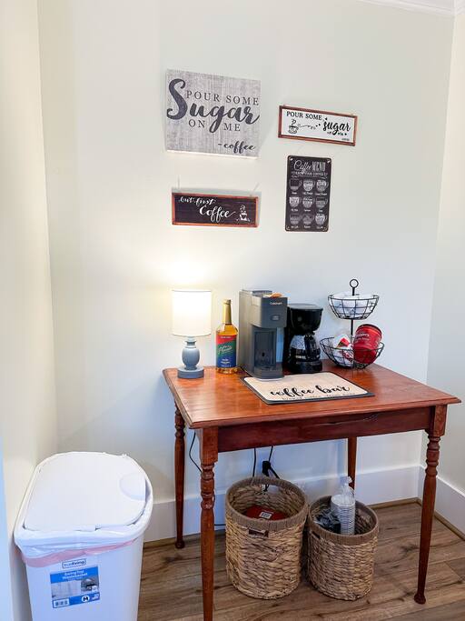 F & S Cottage | Wifi, Smart TV, Laundry, Pets OK