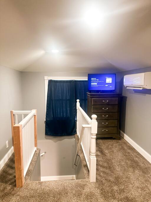 The Truro House: Large Yard for Pets, WiFi & Grill