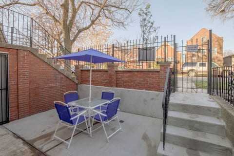 Send us a message to pair this with a SUV Rental for half off! Traveling in groups > 12? Send us a message to book our other vacation homes close by at a discount! If you send us a message, we probably will work out a deal that fits your budget! TY!