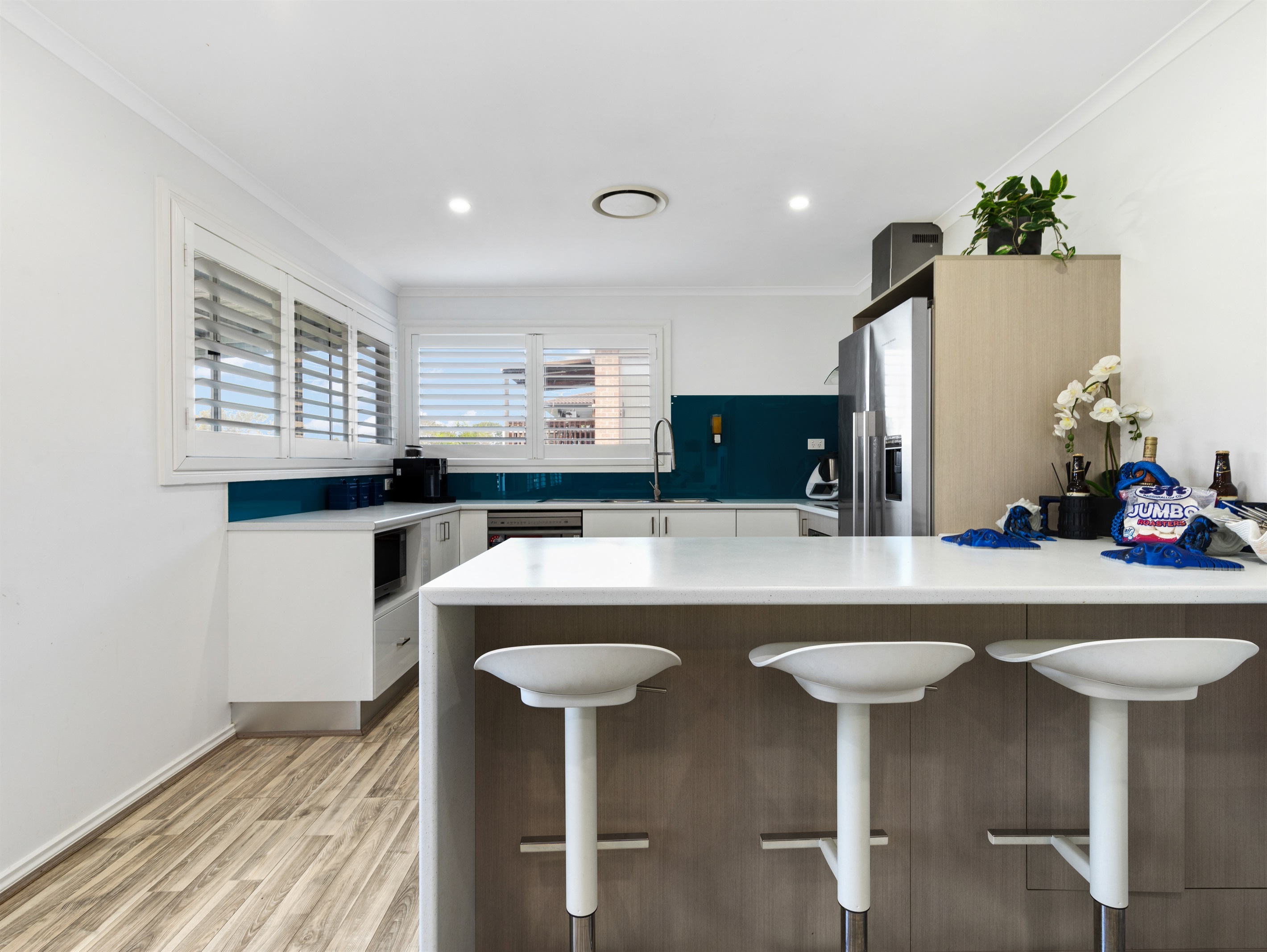 Skyes Beach House - Upstairs Accommodation - Malua Bay