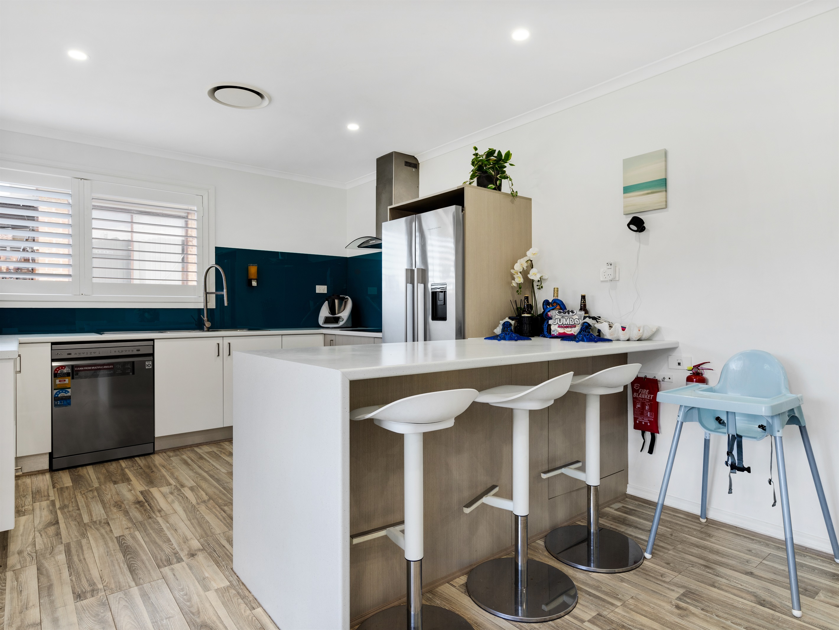 Skyes Beach House - Upstairs Accommodation - Malua Bay