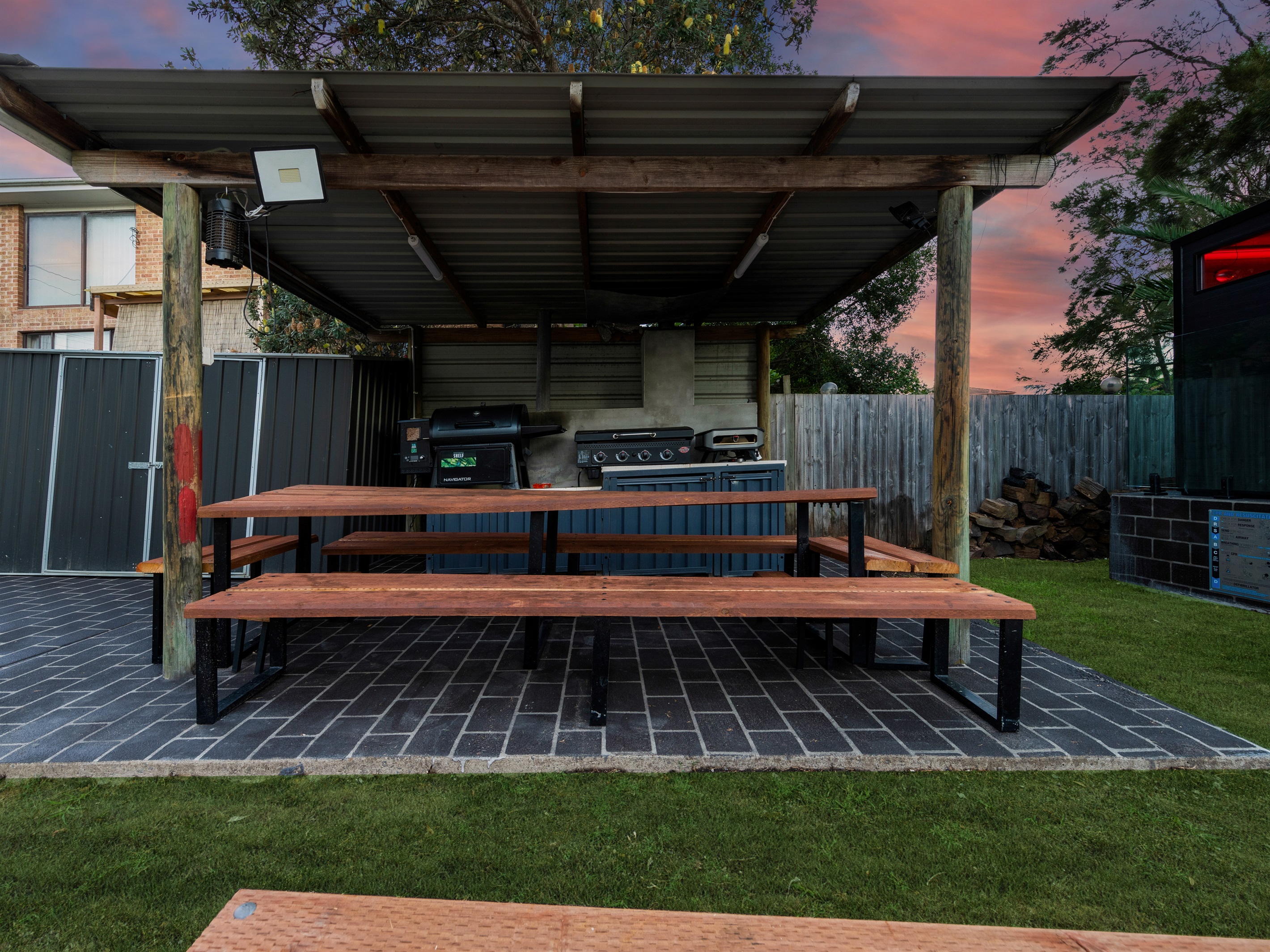 BBQ Area, Smoker, BBQ, Pizza Oven