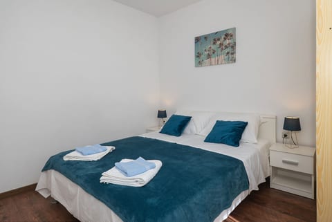 Apartments Šarić - Unit 376825-13