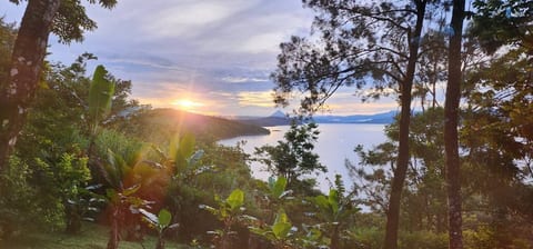New apartment for 4 (astonishing view of the Lake)