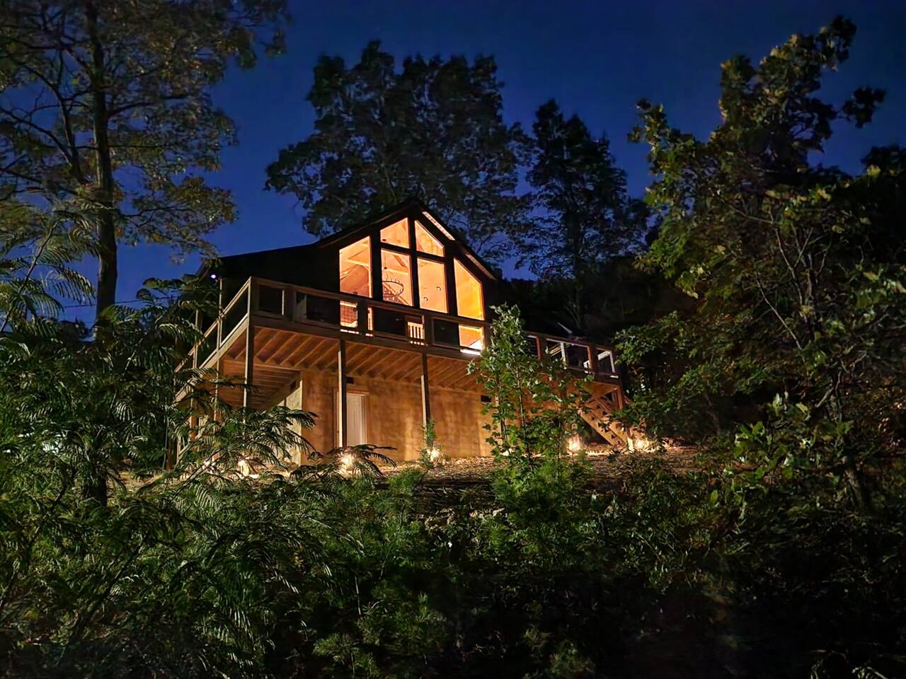 Escape to this secluded cabin nestled amidst the Smoky Mountains. Enjoy the peaceful ambiance, starry nights, and breathtaking mountain views. The perfect getaway for nature lovers and those seeking tranquility.