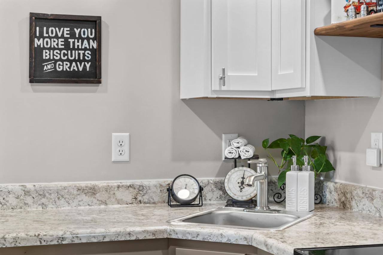 the-country-cottage-of-franklin-tn/