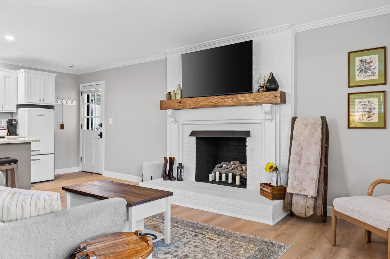 the-country-cottage-of-franklin-tn/