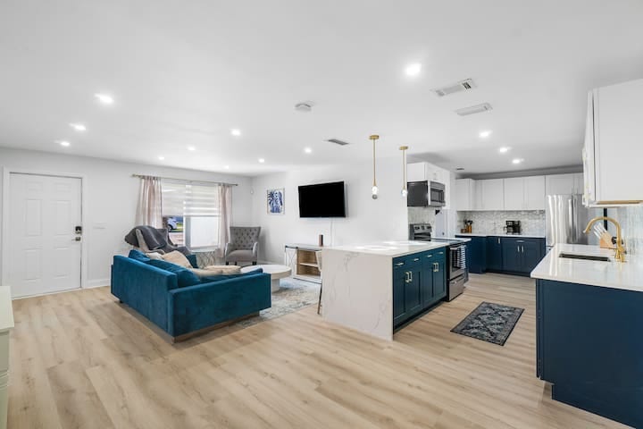 Boynton Blue Ocean 3br w/office 7 min to the beach - Boynton Beach