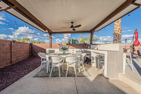 Sonoran serenity stay.
