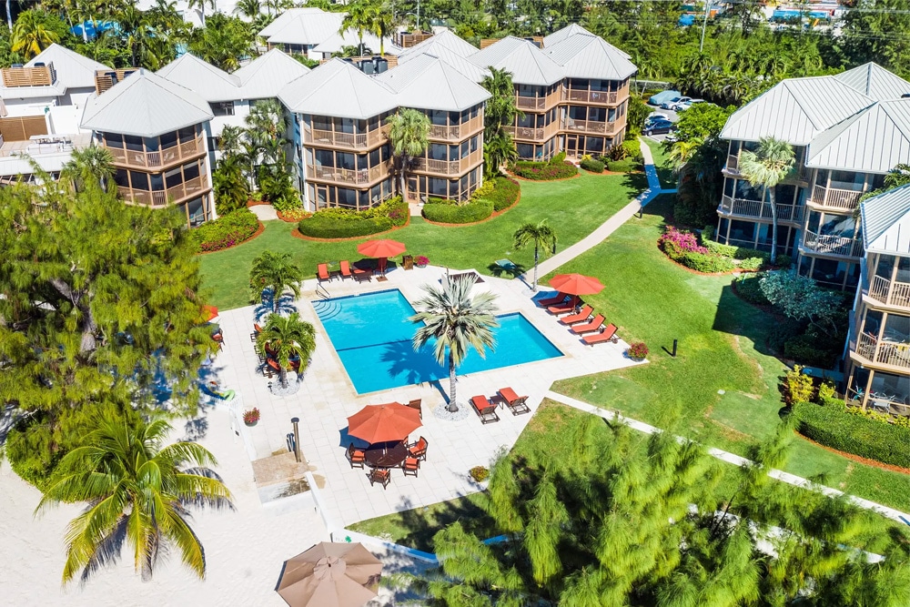 3-bedroom-oceanview-pool-on-seven-mile-beach/