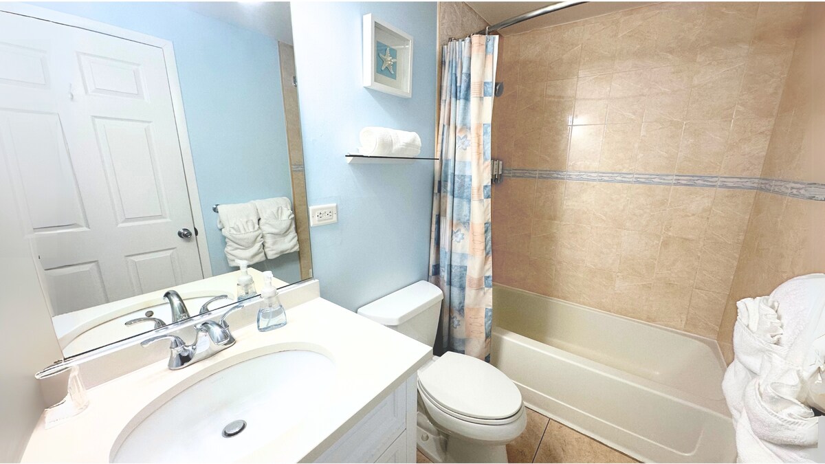 3-bedroom-oceanview-pool-on-seven-mile-beach/