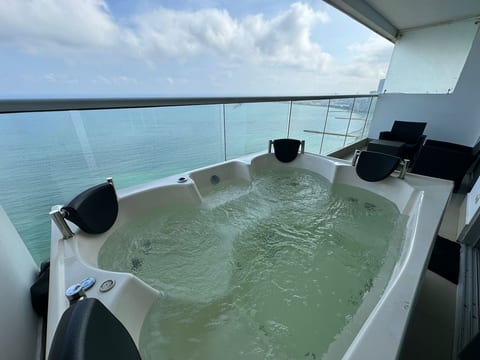Luxury Suite
Private Jacuzzi