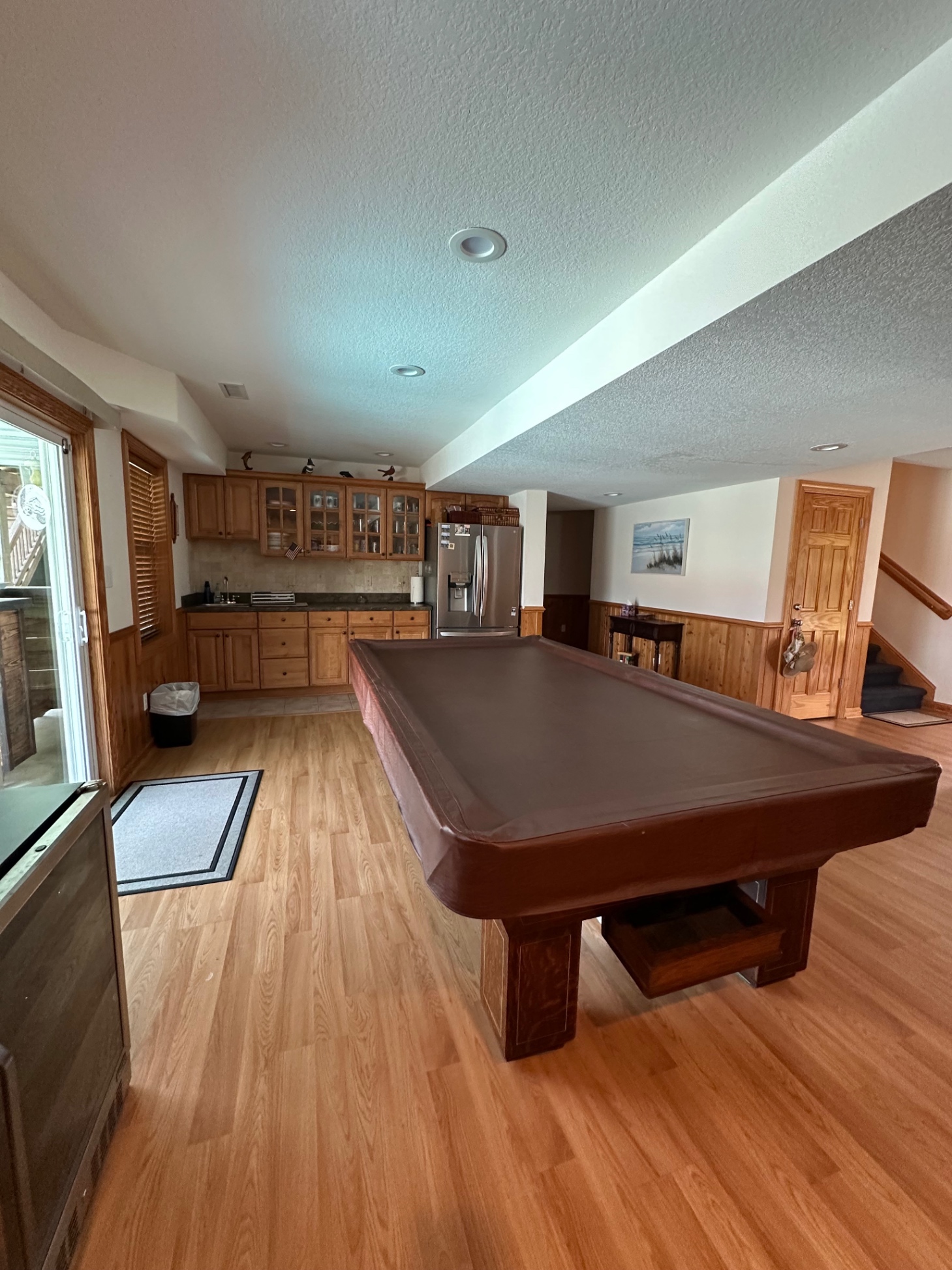 Gameroom with Wetbar full Refrigerator