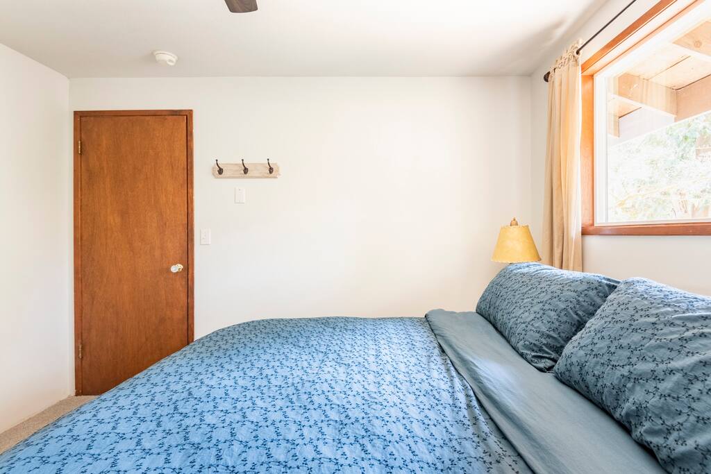Cozy Mt Hood Cabin -King bed- pool opens June 14! - Rhododendron