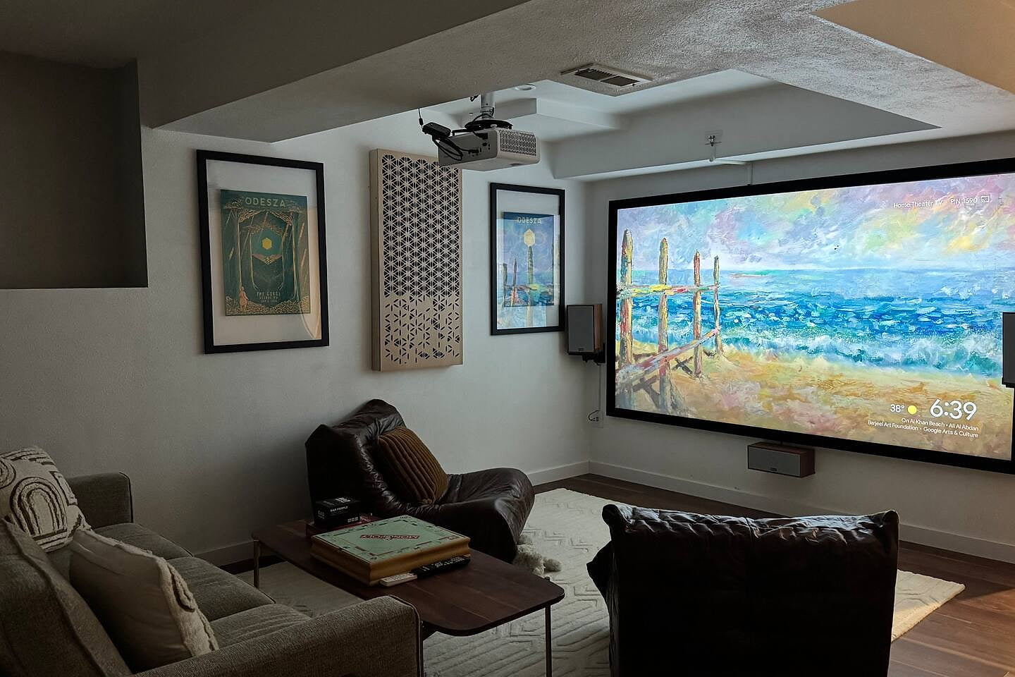 Mid-Century Modern Beauty - Projector, desk!