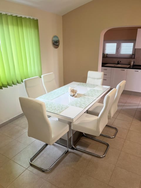 Apartments Leonardo - Unit 376876-13
