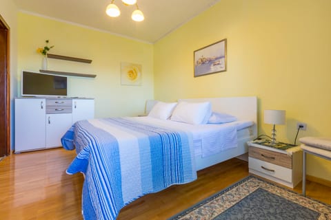 Apartments and Rooms Dotli - Unit 376923-13