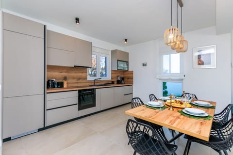 Villa Klara - Unit 376949-13
