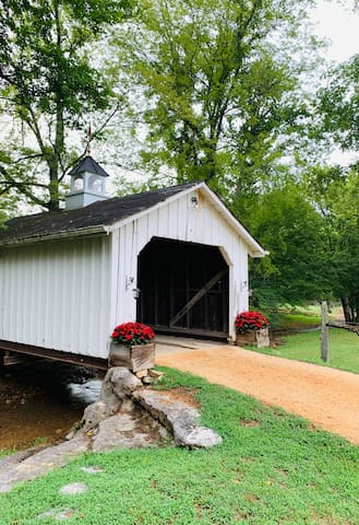 charming-family-retreat-near-buffalo-river-resort/