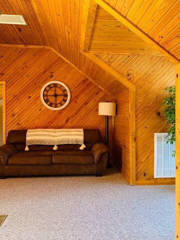 charming-family-retreat-near-buffalo-river-resort/