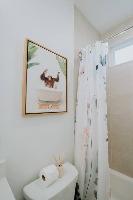 2 Stylish Homes •Sleeps 13• Near Downtown + Beach