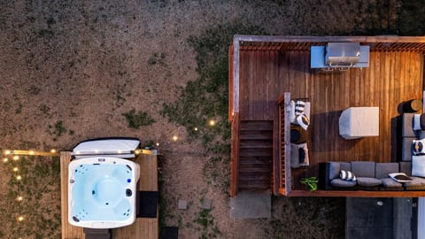 Hot Tub, Glam Room, Game Room & 2 King Beds