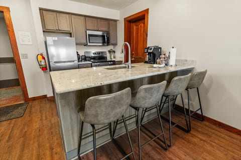 Rimfire 150 Village Central Adjoining Units Sleeps 4