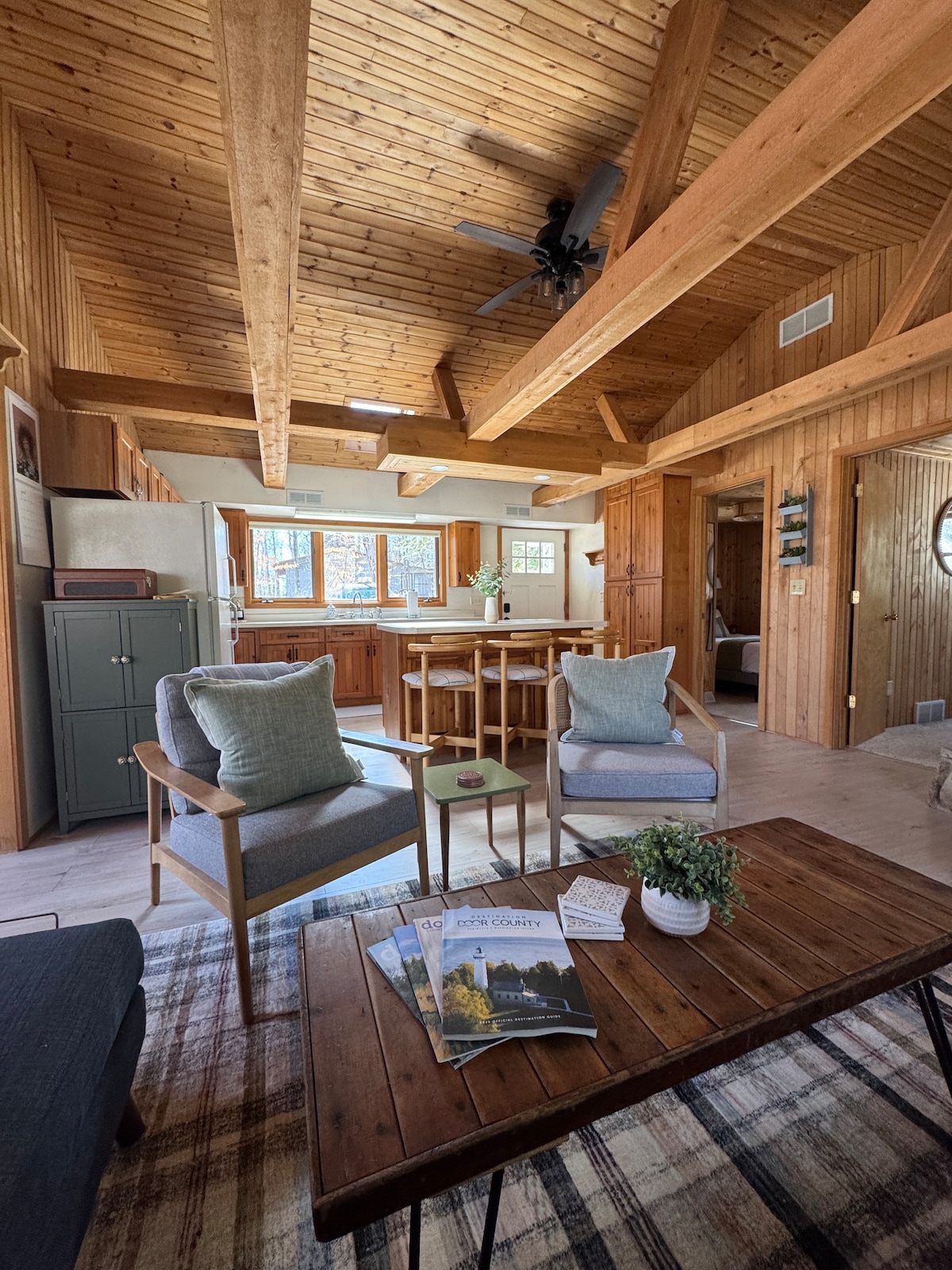 New! Quaint Cottage in Northern Door image 1