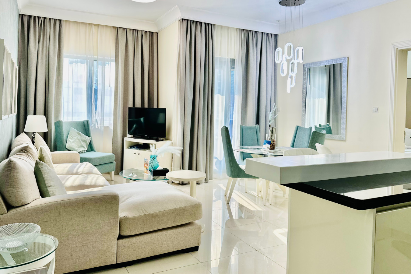 vserve-1-br-iconic-burj-khalifa-full-view!/